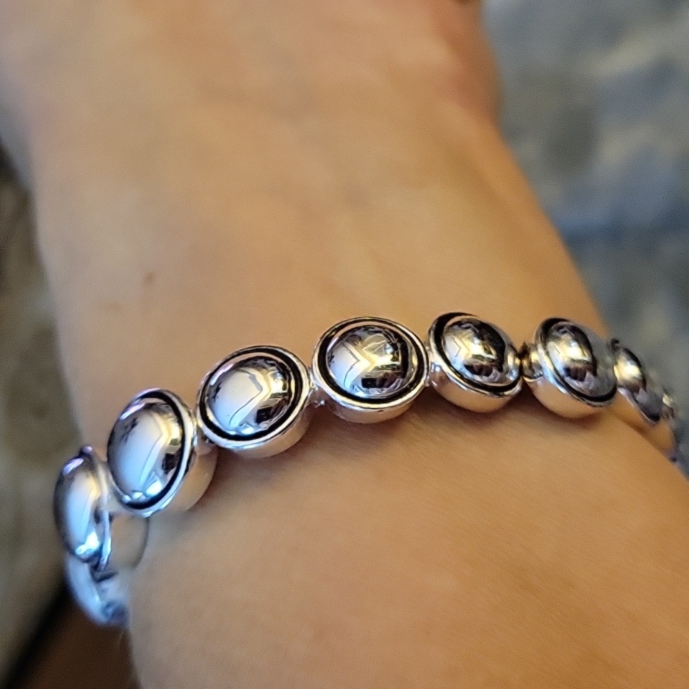 Silver bracelet white faceted stones  circles on top silver circles in Back EUC… - Picture 2 of 7